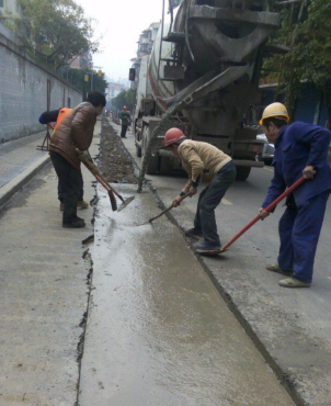 保春節(jié)安全供水 站好最后一班崗