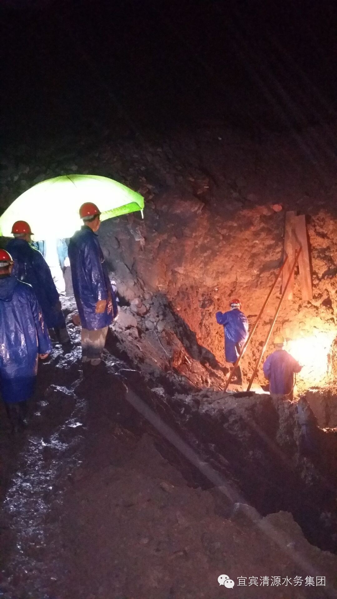 排除萬難  全力搶險(xiǎn)