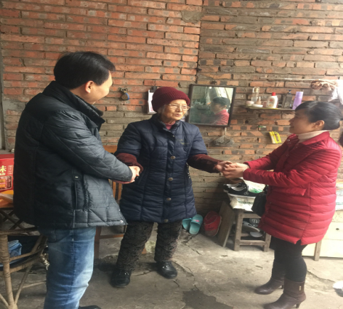 冬日送慰問(wèn)  真情暖用戶