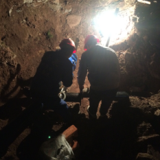 挑燈夜戰(zhàn)不擾民，爭分奪秒保運行