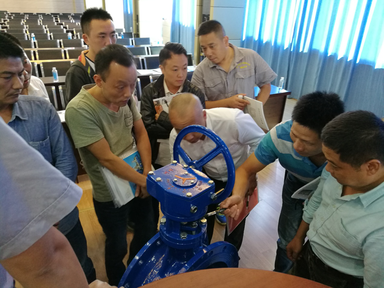 成都川力智能股份來(lái)我公司進(jìn)行技術(shù)交流