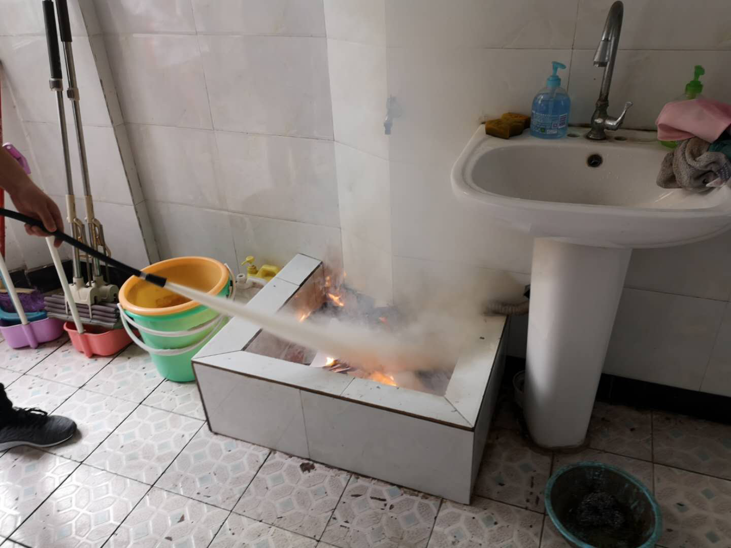 設(shè)計(jì)公司召開安全工作會(huì)