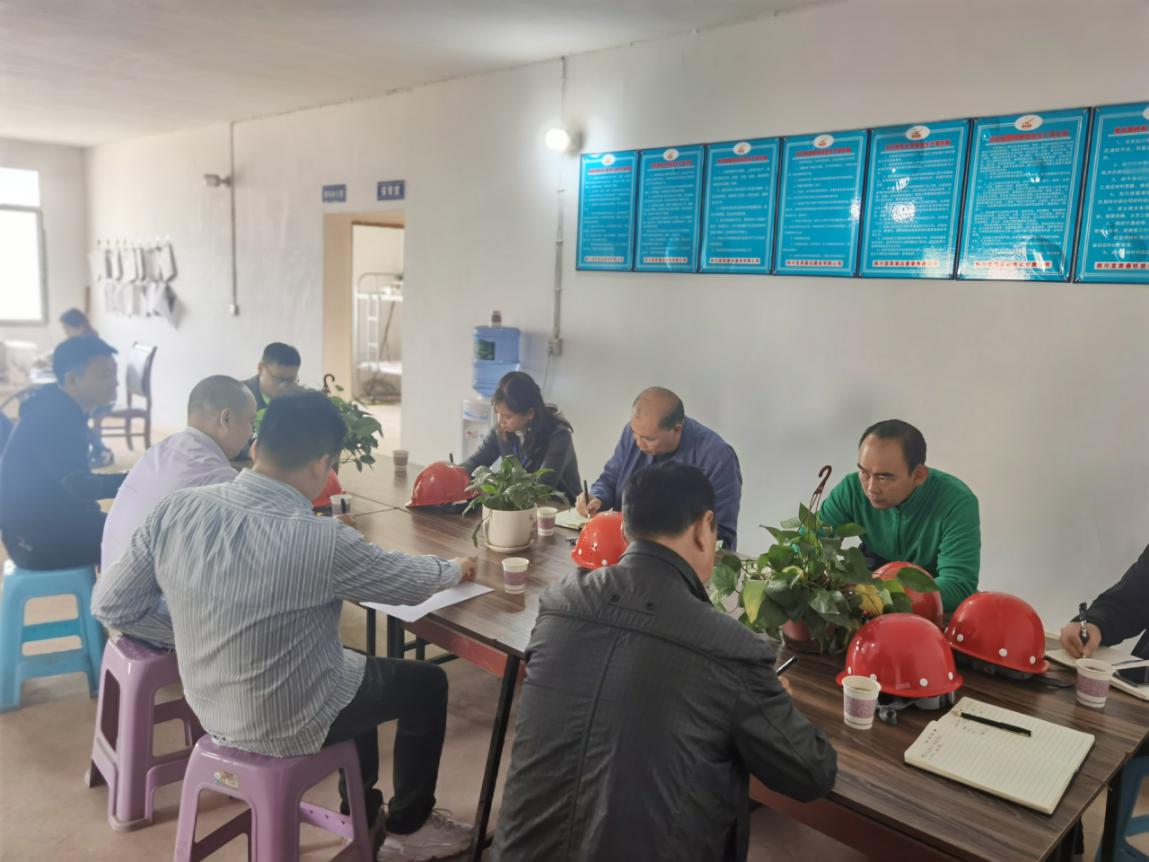 集團(tuán)公司黨委委員、副總經(jīng)理任大慶督查指導(dǎo)高捷水廠在建工程