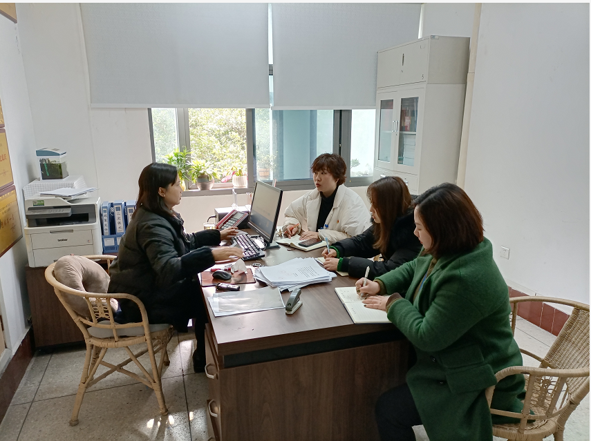 營銷部傳達(dá)集團(tuán)公司安全生產(chǎn)工作現(xiàn)場調(diào)度會會議精神