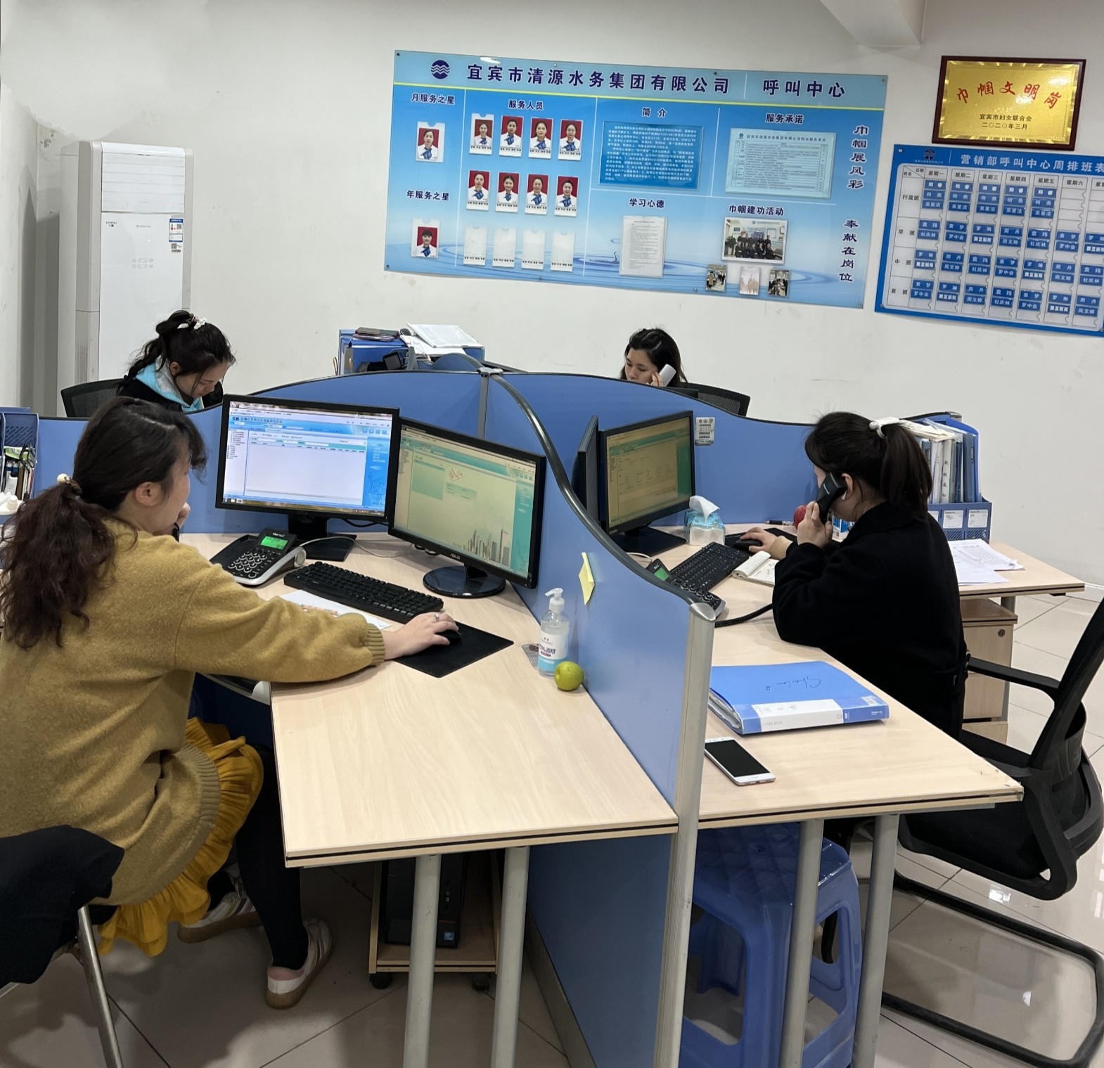 致敬半邊天，熱線崗位展風采